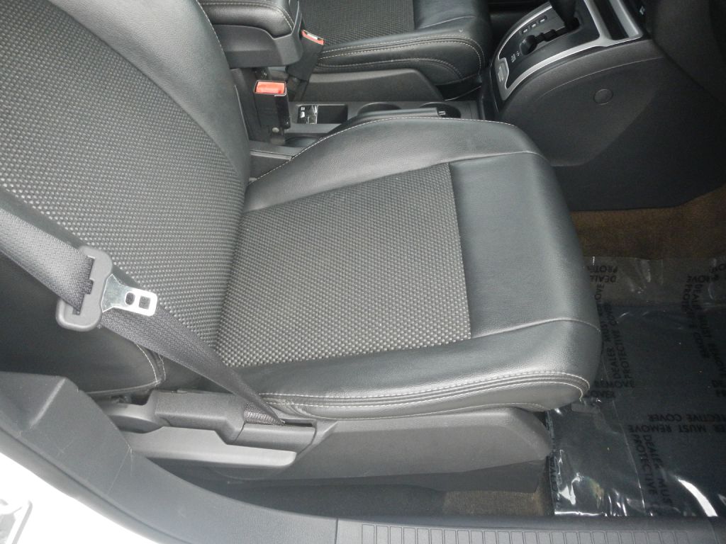 Photo 12 of this JEEP COMPASS 4WD