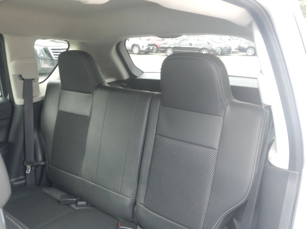 Photo 38 of this JEEP COMPASS 4WD