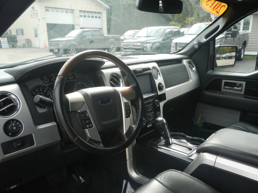 Photo 3 of this FORD F150 PLATINUM