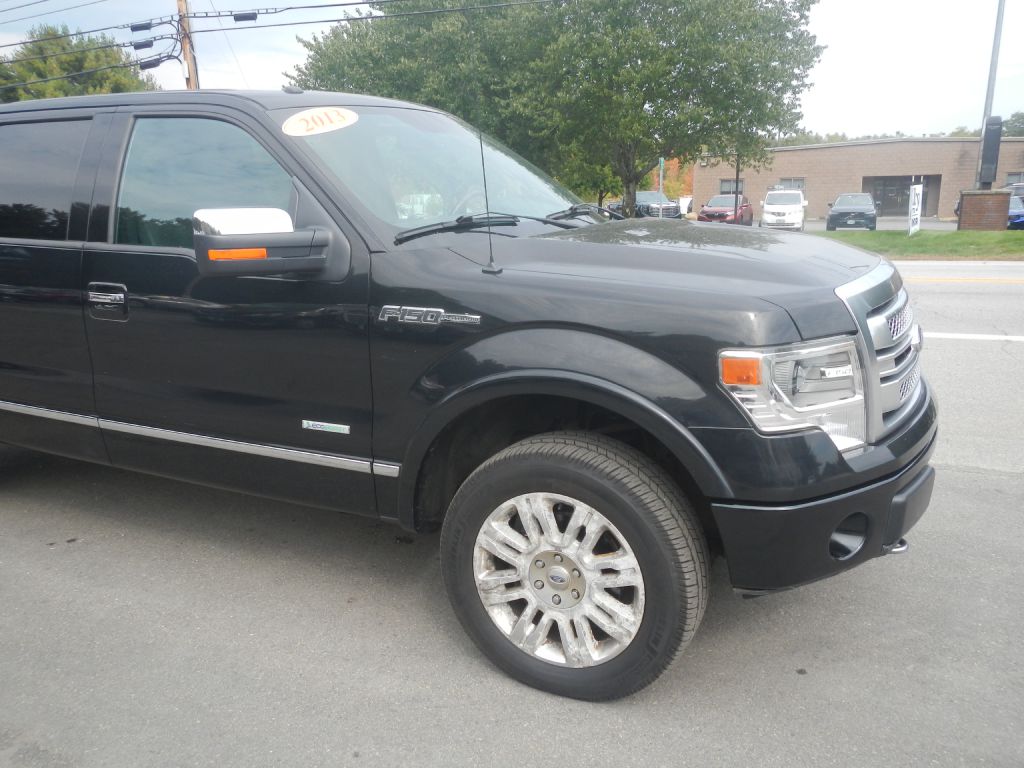 Photo 13 of this FORD F150 PLATINUM