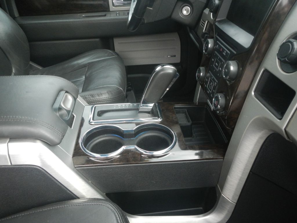 Photo 26 of this FORD F150 PLATINUM