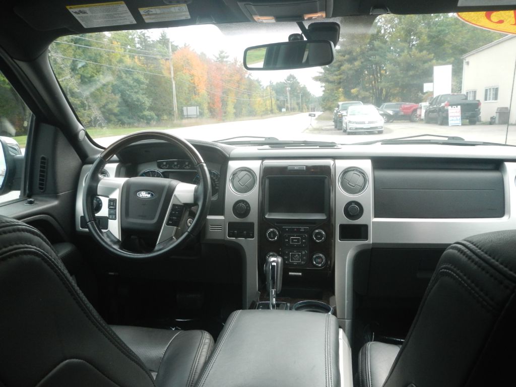 Photo 30 of this FORD F150 PLATINUM