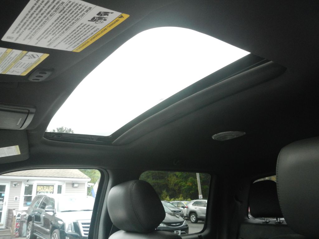 Photo 50 of this FORD F150 PLATINUM