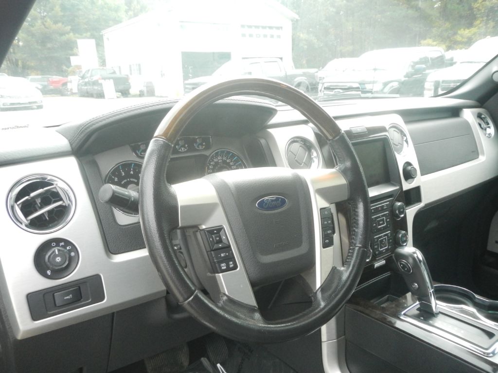 Photo 54 of this FORD F150 PLATINUM