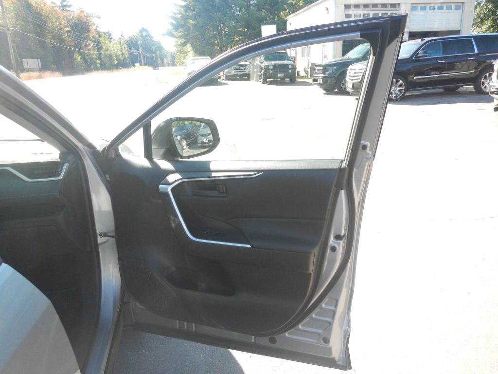 Photo 15 of this TOYOTA RAV4
