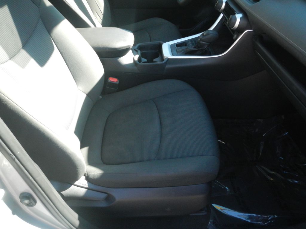 Photo 16 of this TOYOTA RAV4