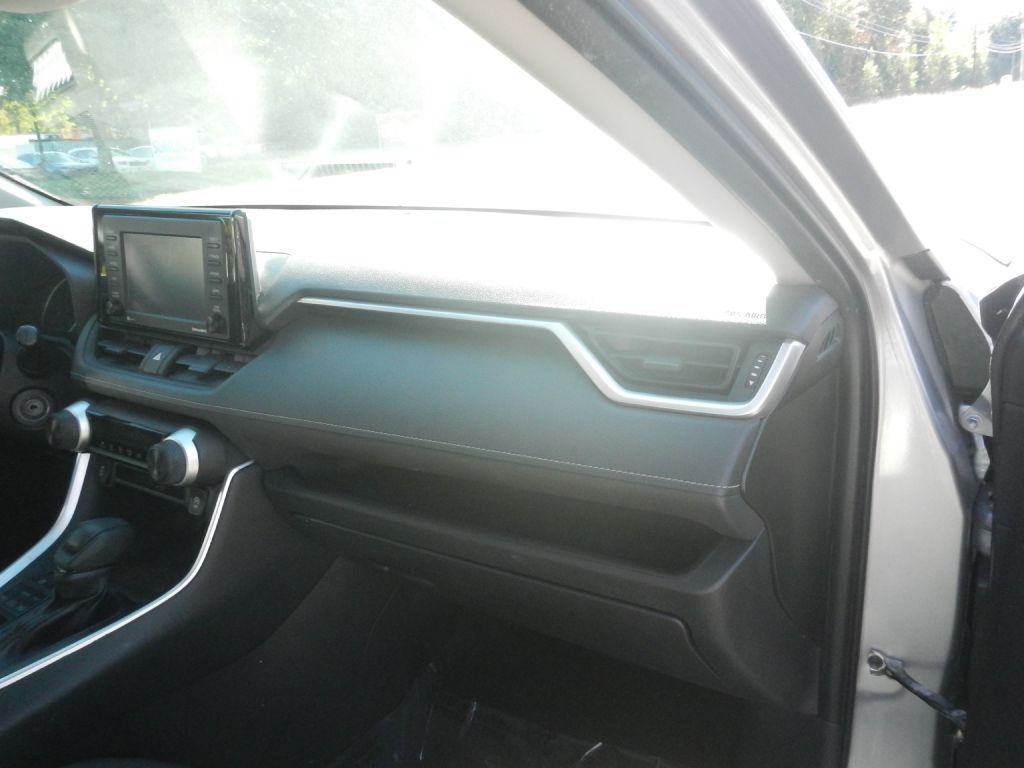 Photo 21 of this TOYOTA RAV4