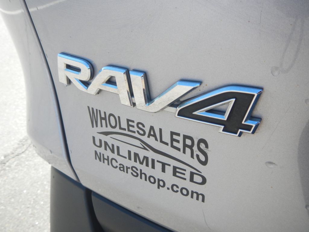 Photo 30 of this TOYOTA RAV4