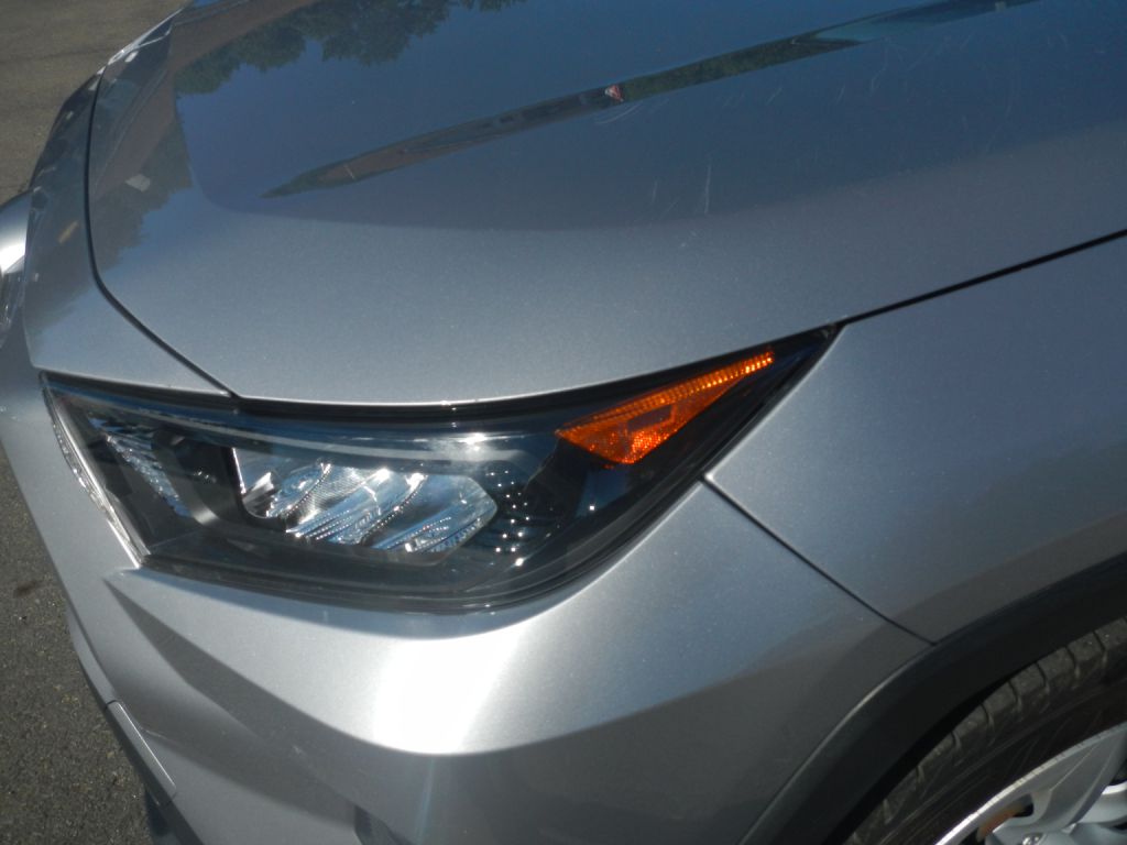 Photo 34 of this TOYOTA RAV4