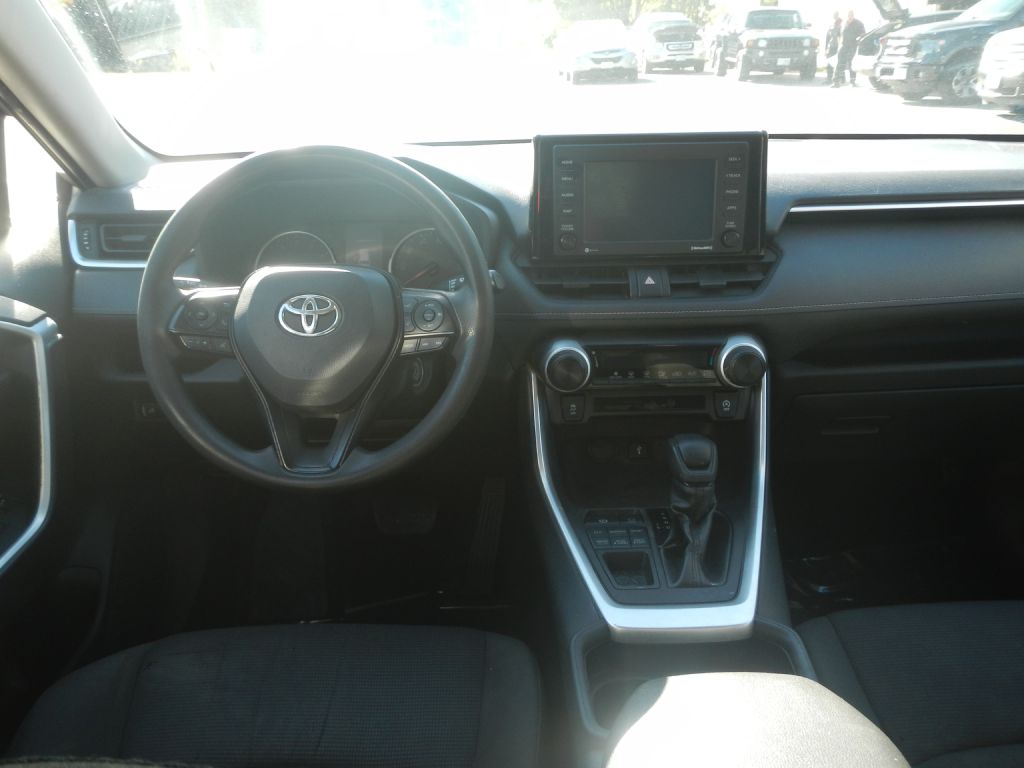 Photo 43 of this TOYOTA RAV4