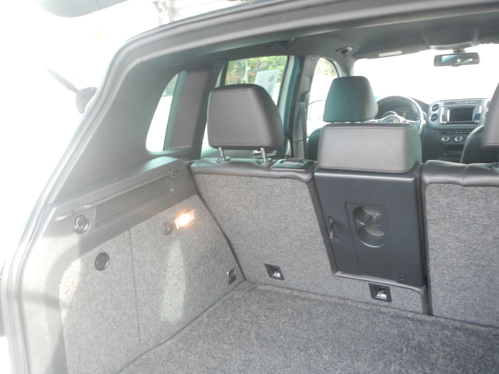 Photo 34 of this VOLKSWAGEN TIGUAN AWD