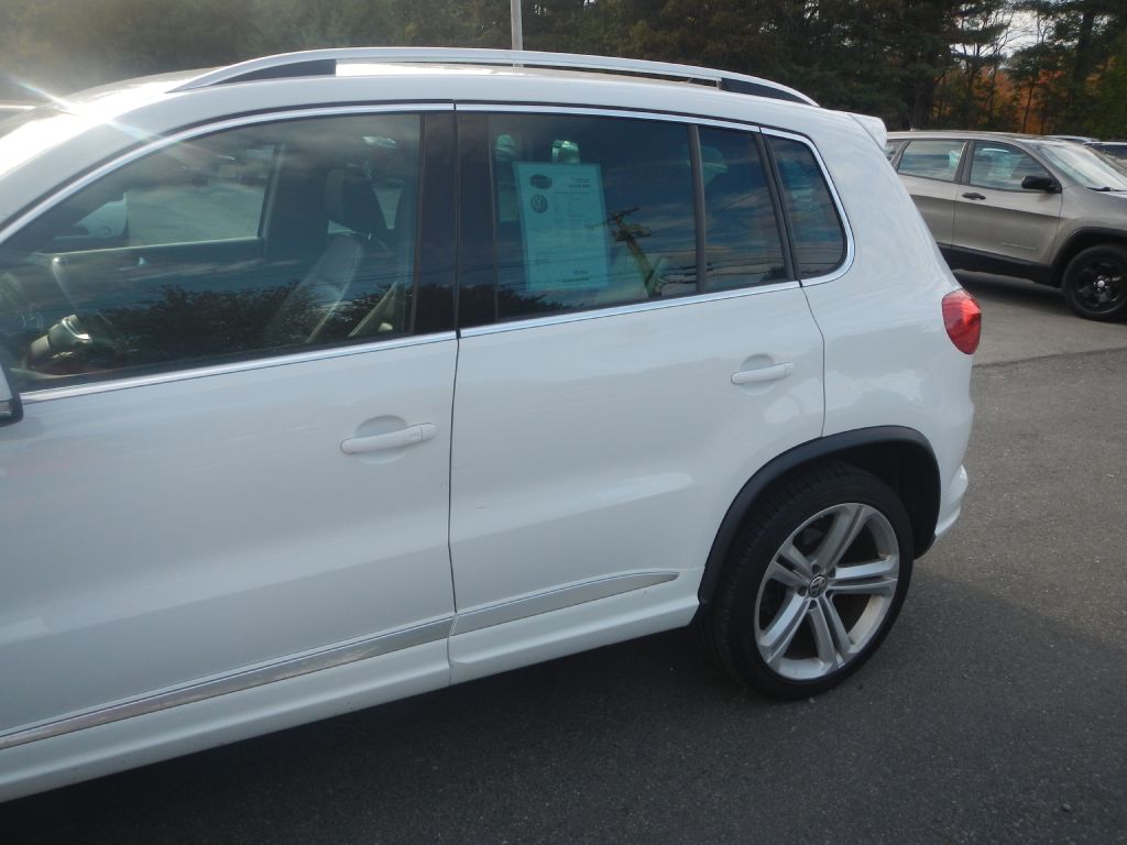 Photo 38 of this VOLKSWAGEN TIGUAN AWD