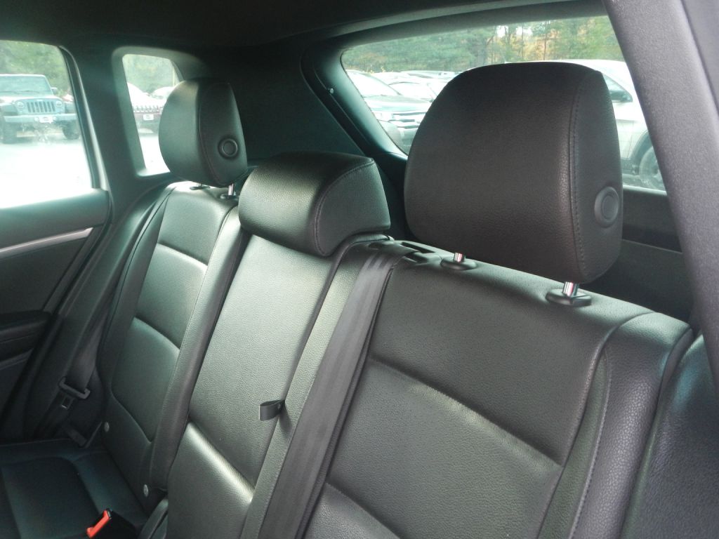 Photo 43 of this VOLKSWAGEN TIGUAN AWD