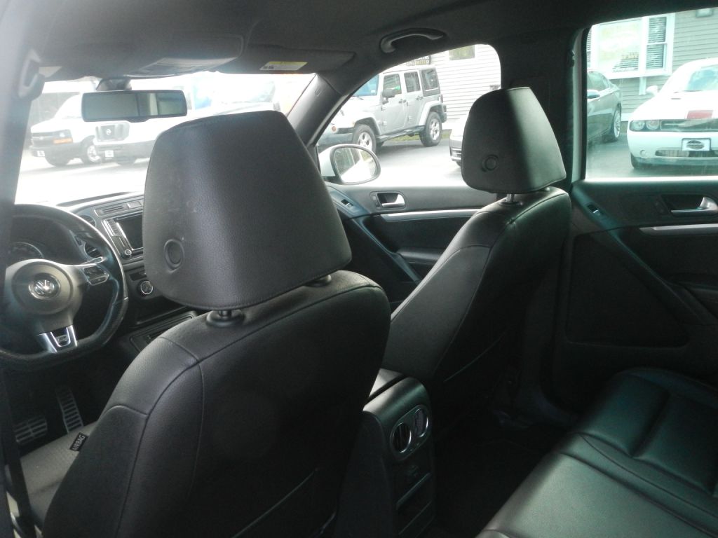 Photo 44 of this VOLKSWAGEN TIGUAN AWD