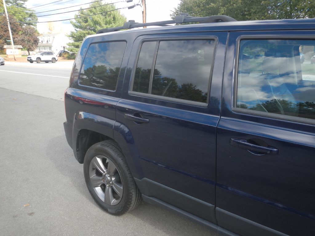 Photo 14 of this JEEP PATRIOT 4WD