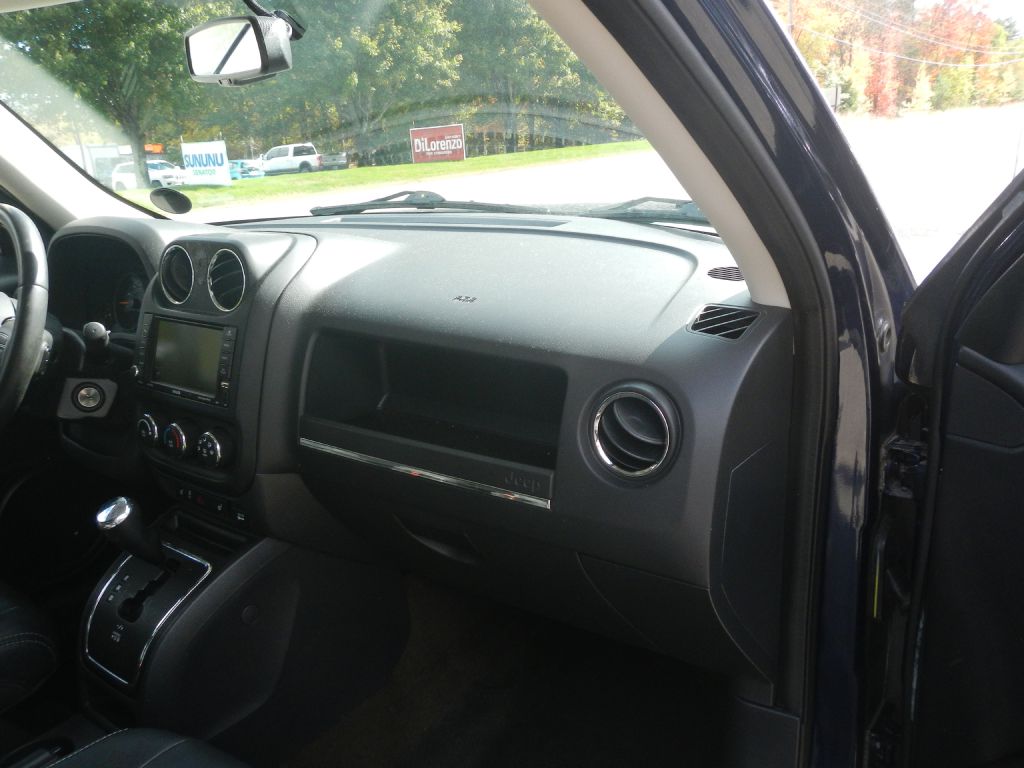 Photo 24 of this JEEP PATRIOT 4WD