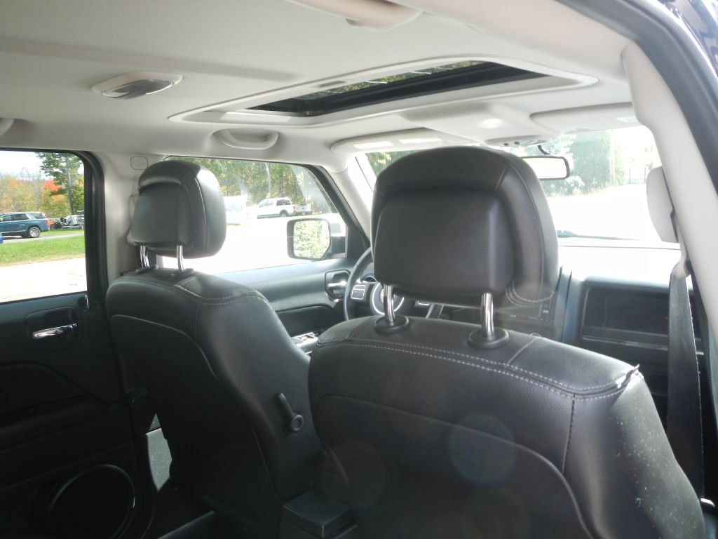 Photo 28 of this JEEP PATRIOT 4WD