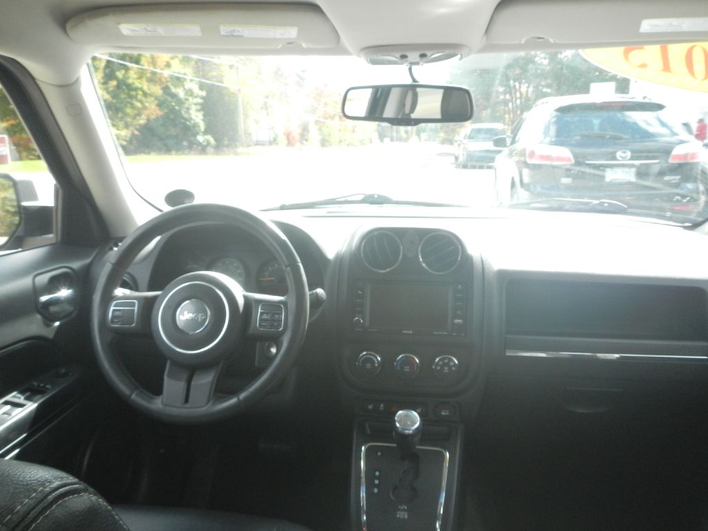 Photo 29 of this JEEP PATRIOT 4WD