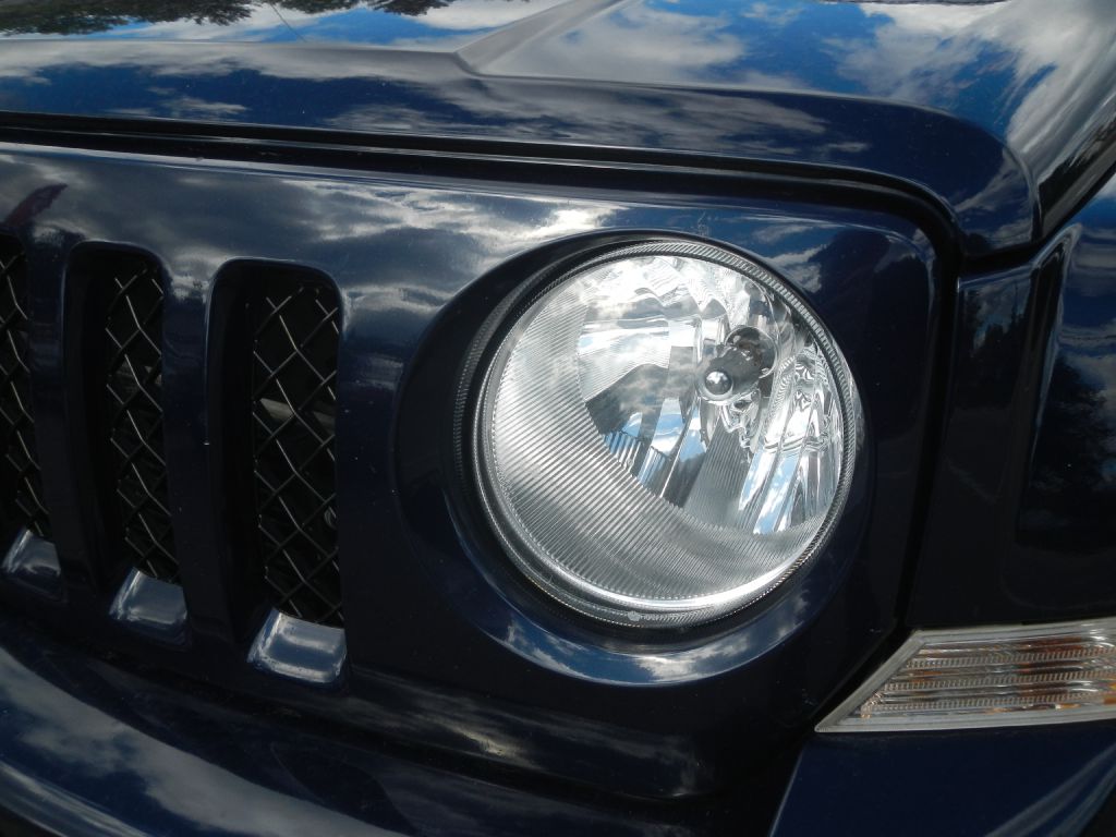 Photo 37 of this JEEP PATRIOT 4WD