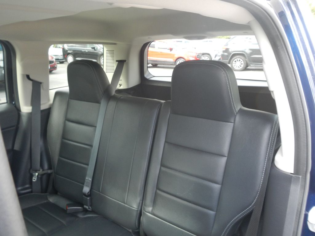 Photo 45 of this JEEP PATRIOT 4WD