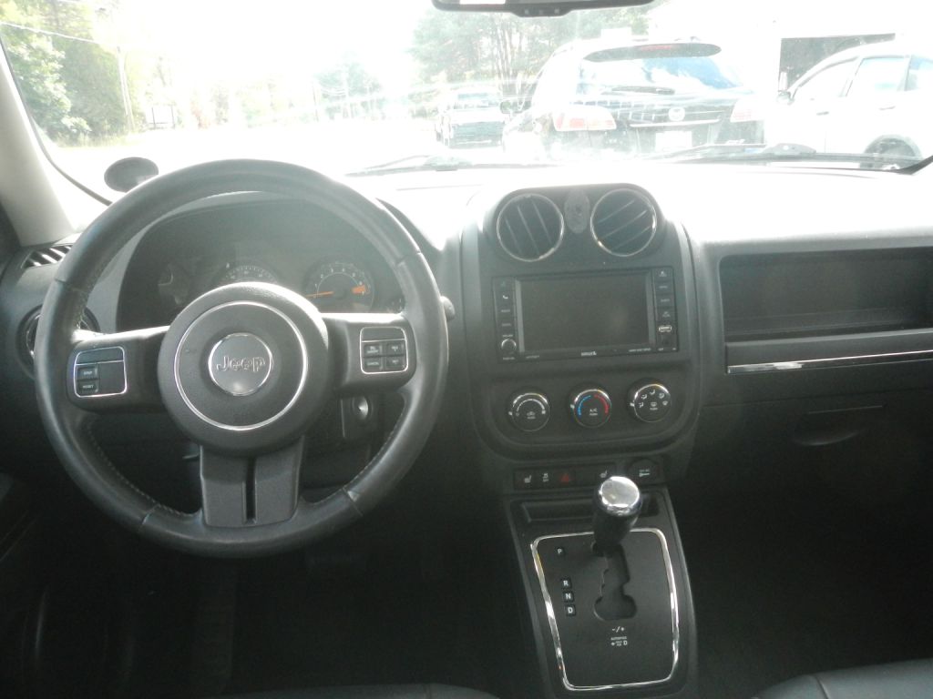 Photo 47 of this JEEP PATRIOT 4WD