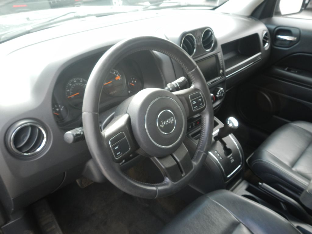 Photo 52 of this JEEP PATRIOT 4WD