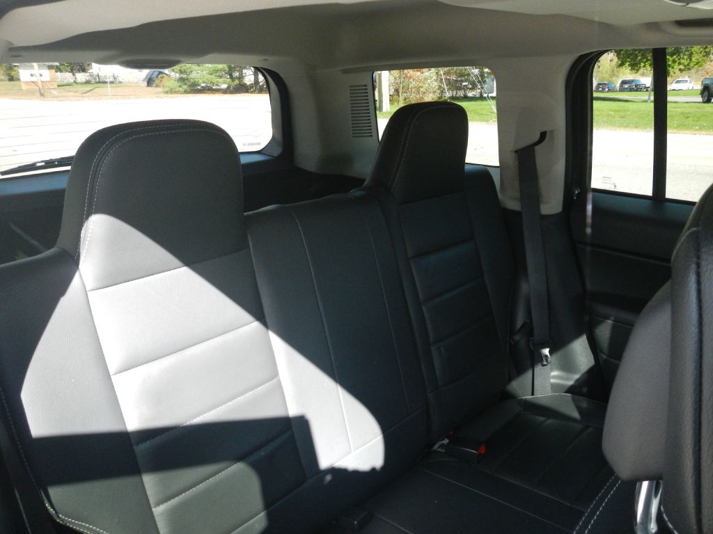 Photo 8 of this JEEP PATRIOT 4WD