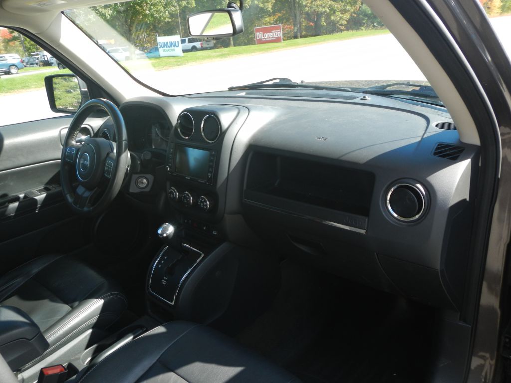 Photo 10 of this JEEP PATRIOT 4WD
