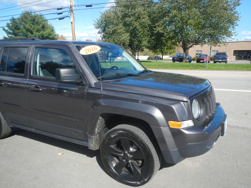 Photo 13 of this JEEP PATRIOT 4WD