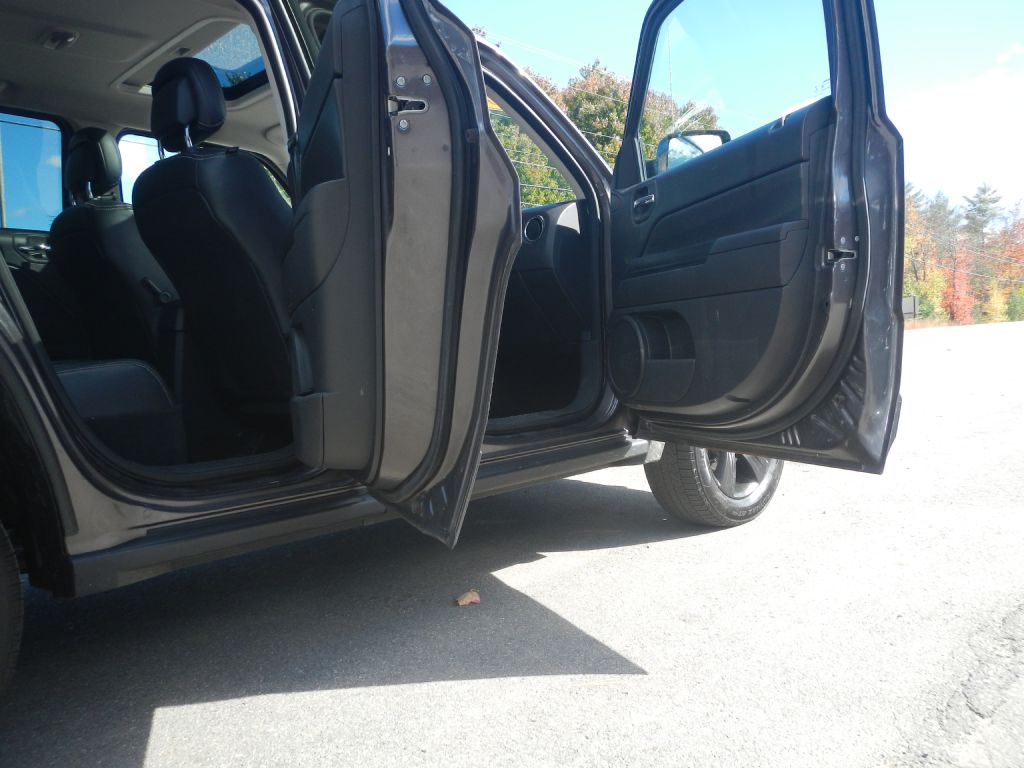 Photo 17 of this JEEP PATRIOT 4WD