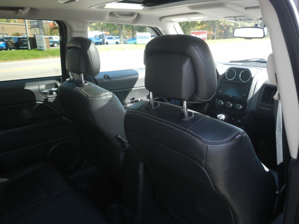 Photo 26 of this JEEP PATRIOT 4WD