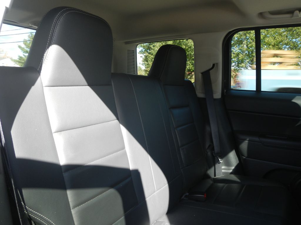 Photo 28 of this JEEP PATRIOT 4WD