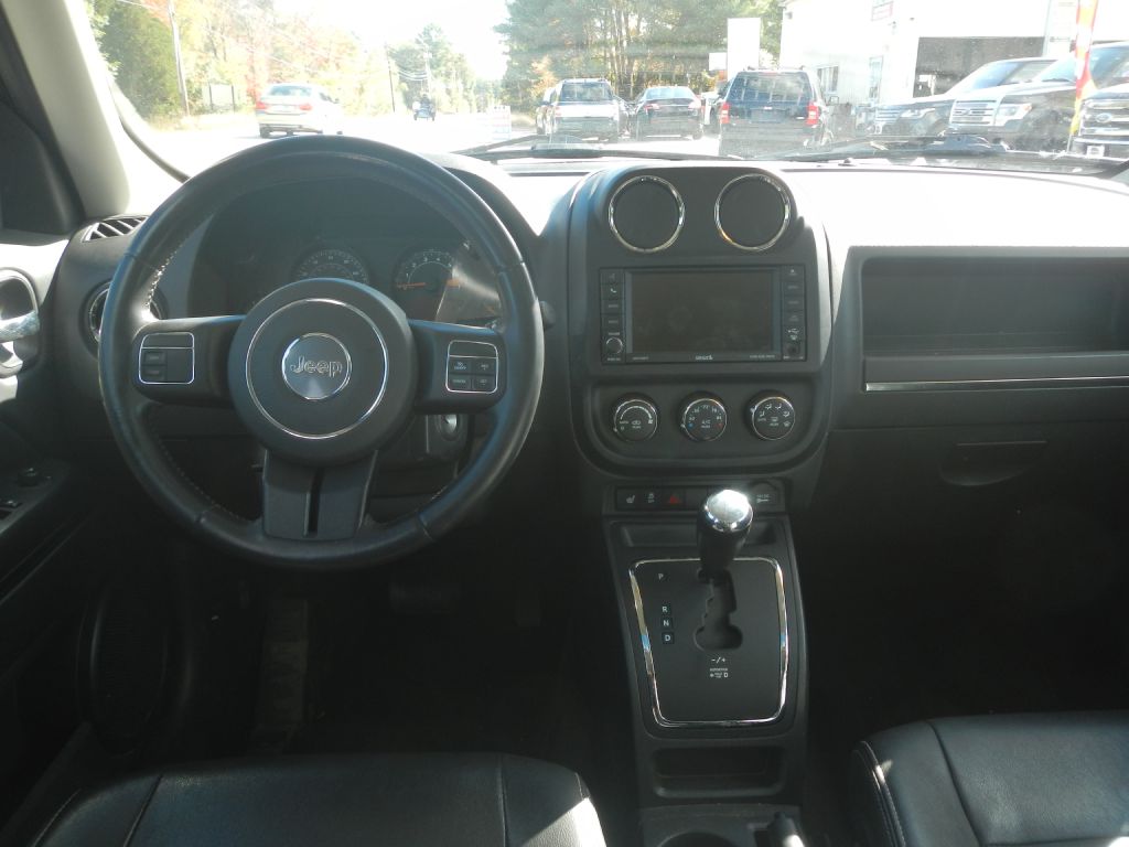 Photo 45 of this JEEP PATRIOT 4WD