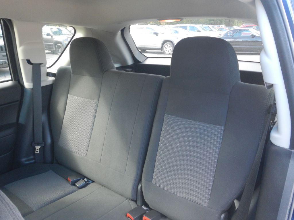 Photo 5 of this JEEP COMPASS 4WD