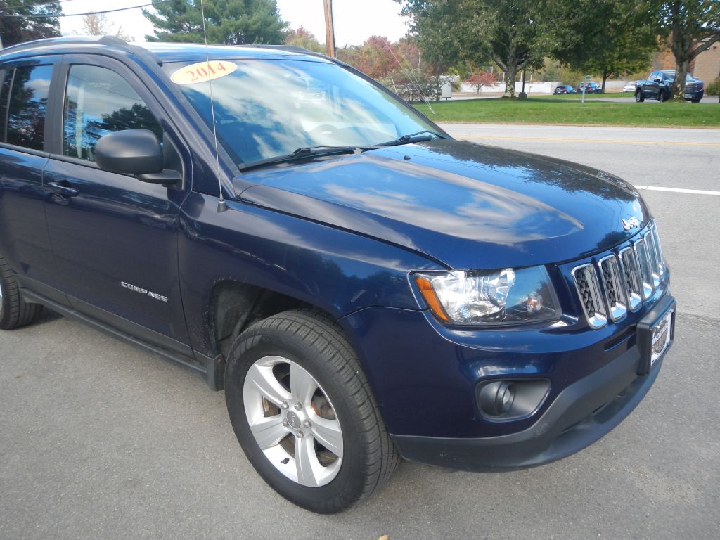 Photo 12 of this JEEP COMPASS 4WD