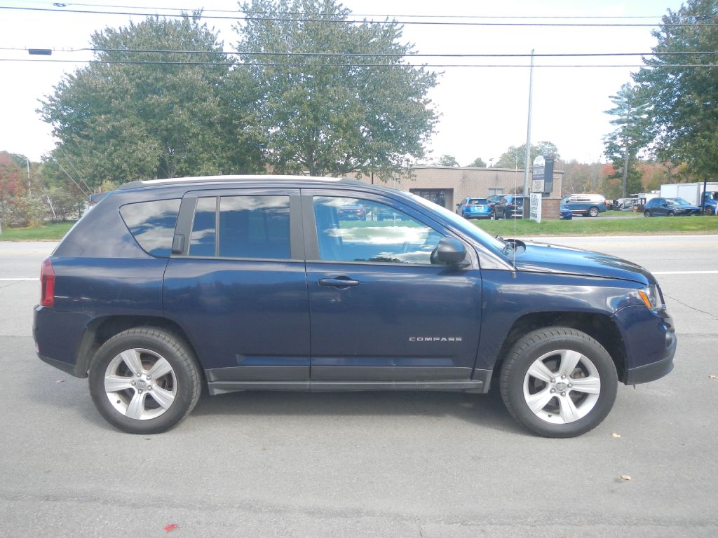 Photo 14 of this JEEP COMPASS 4WD