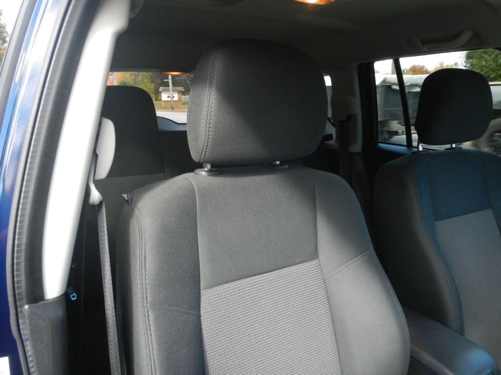Photo 19 of this JEEP COMPASS 4WD