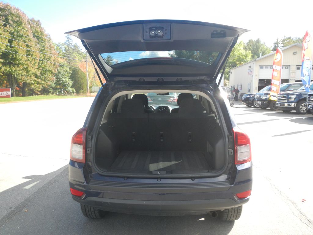 Photo 34 of this JEEP COMPASS 4WD