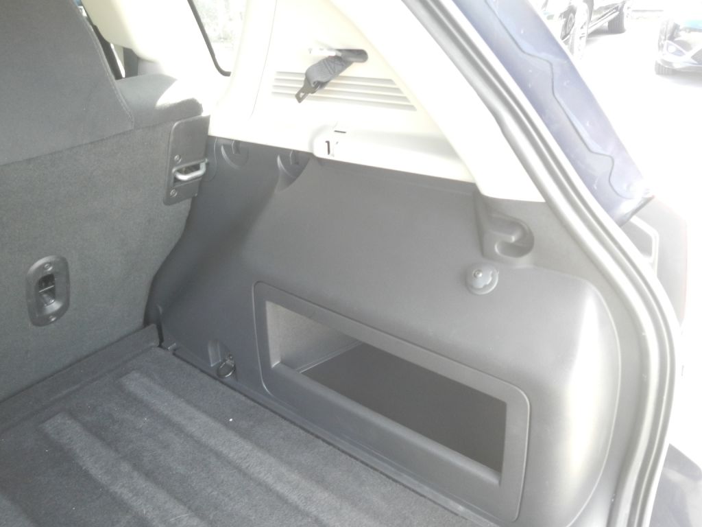 Photo 35 of this JEEP COMPASS 4WD