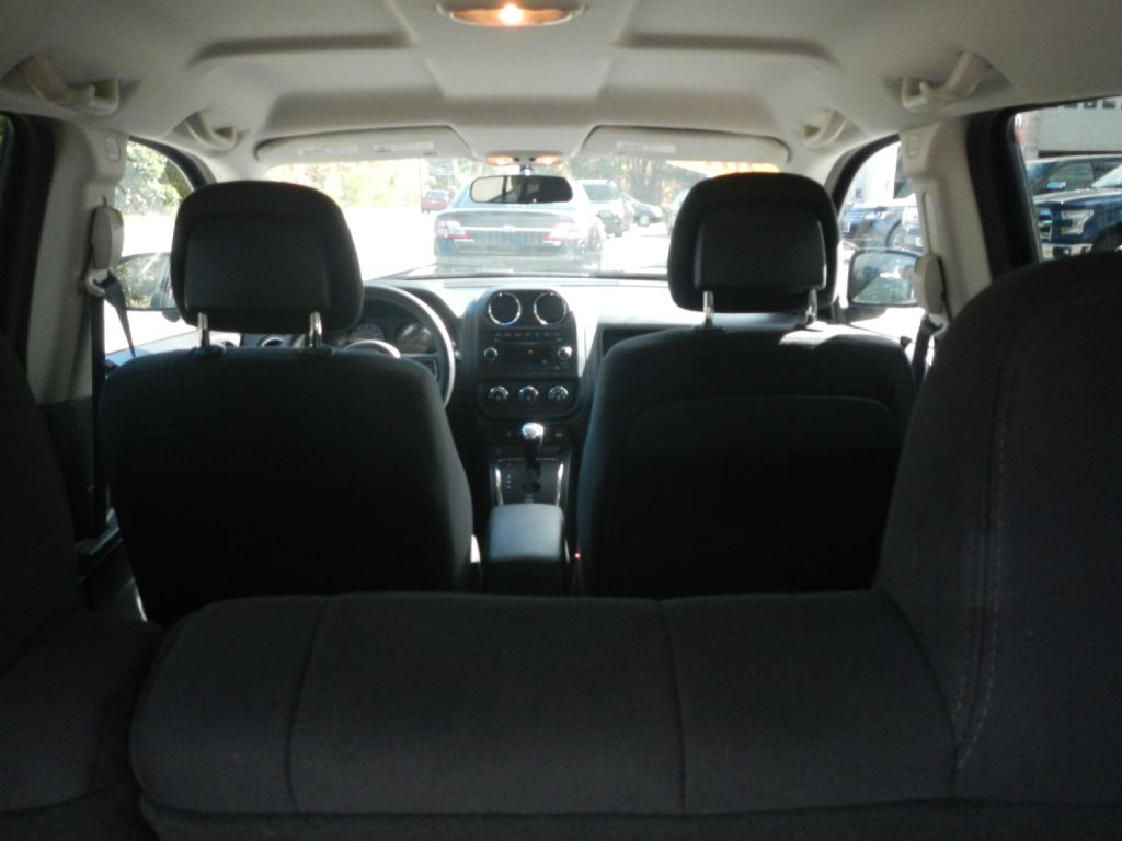 Photo 36 of this JEEP COMPASS 4WD