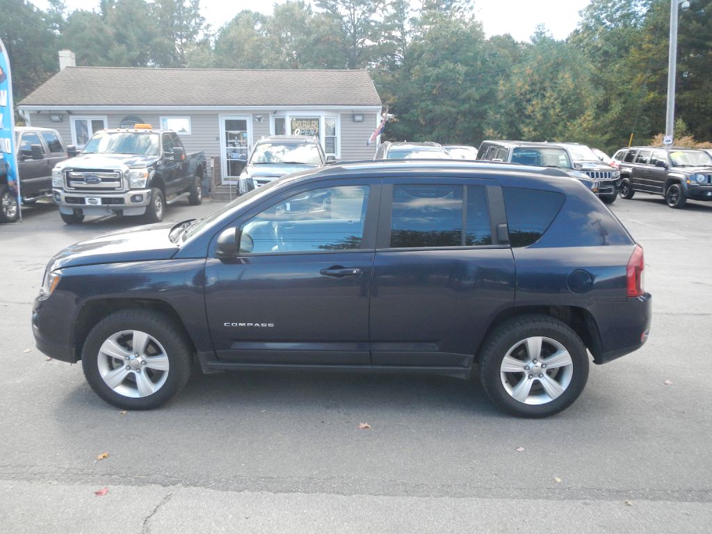 Photo 40 of this JEEP COMPASS 4WD