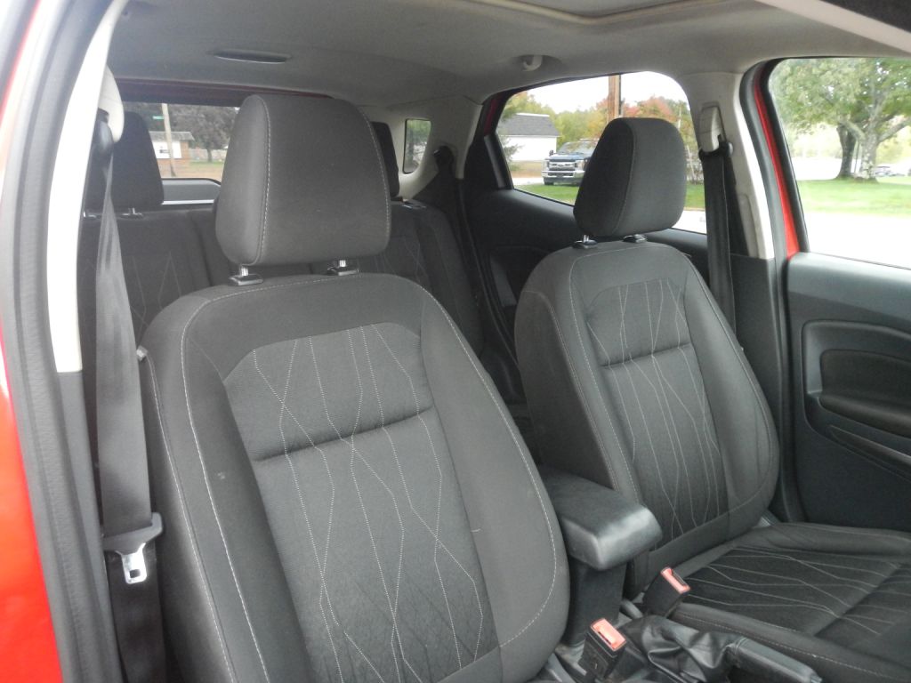 Photo 9 of this FORD ECOSPORT 4WD
