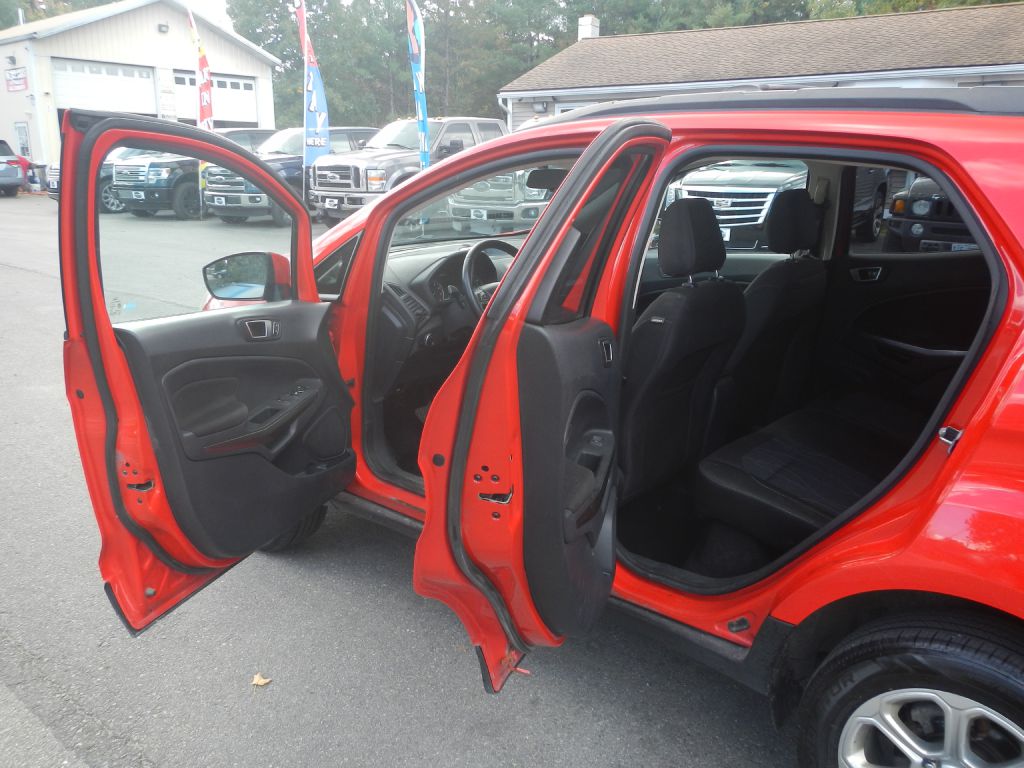 Photo 33 of this FORD ECOSPORT 4WD
