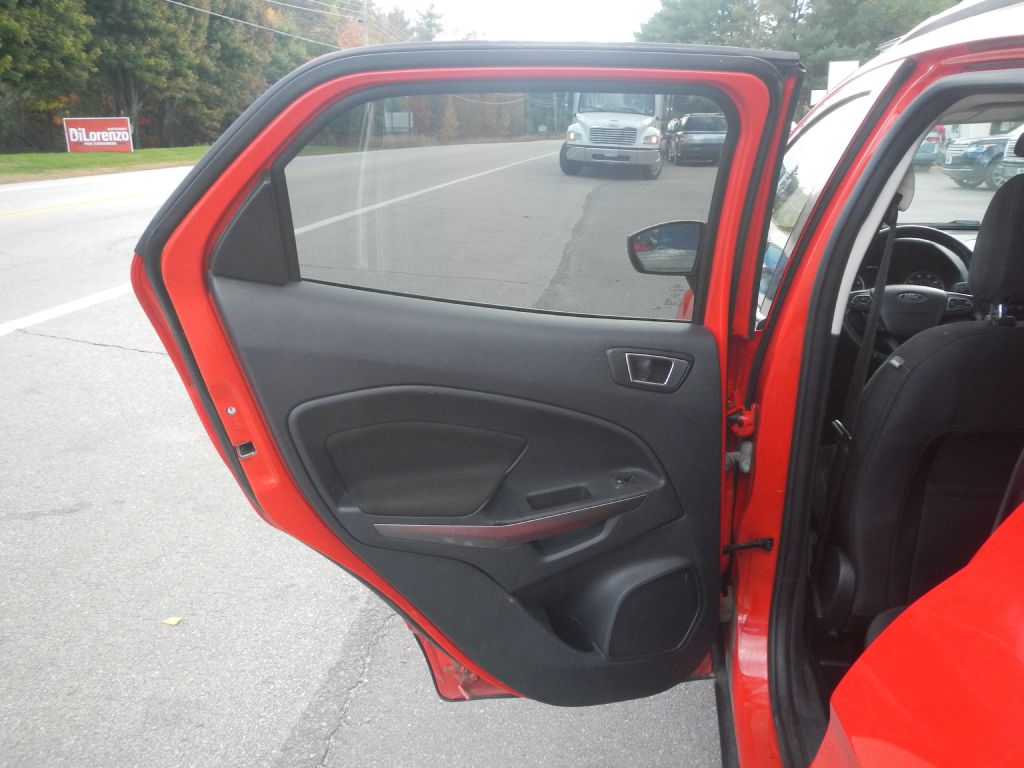 Photo 35 of this FORD ECOSPORT 4WD