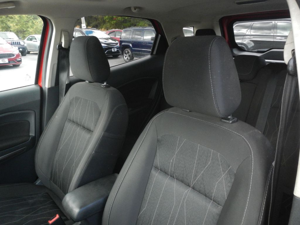 Photo 41 of this FORD ECOSPORT 4WD