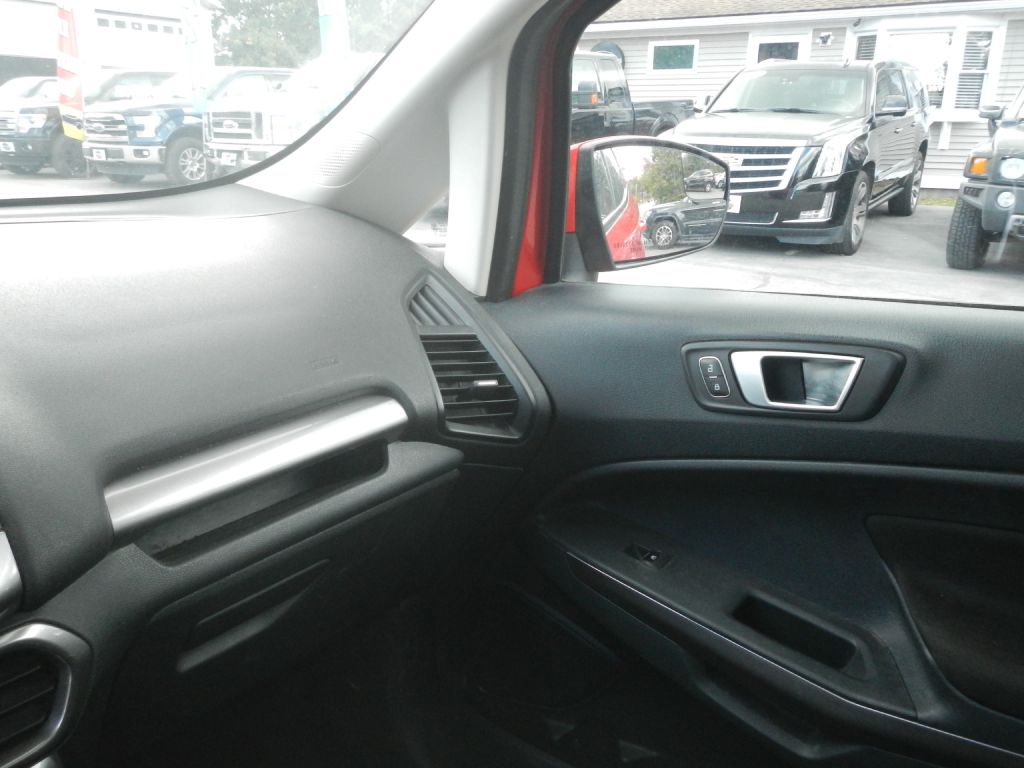Photo 42 of this FORD ECOSPORT 4WD