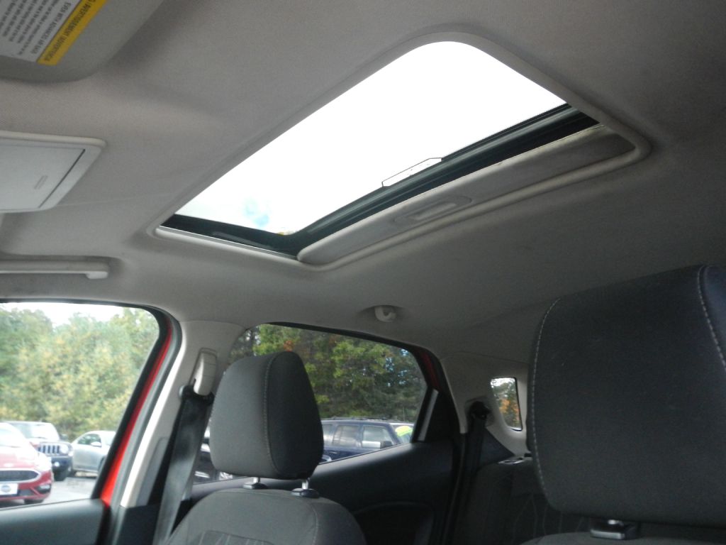 Photo 46 of this FORD ECOSPORT 4WD