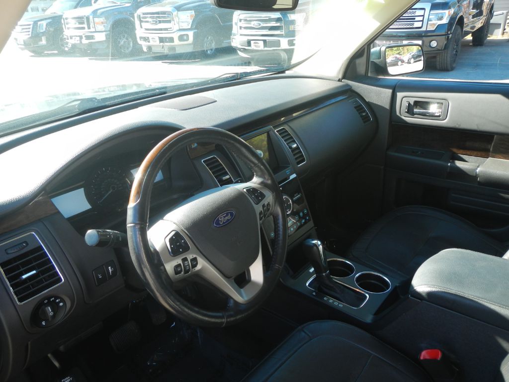 Photo 3 of this FORD FLEX