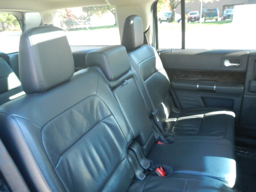 Photo 10 of this FORD FLEX