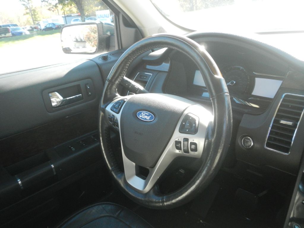 Photo 20 of this FORD FLEX